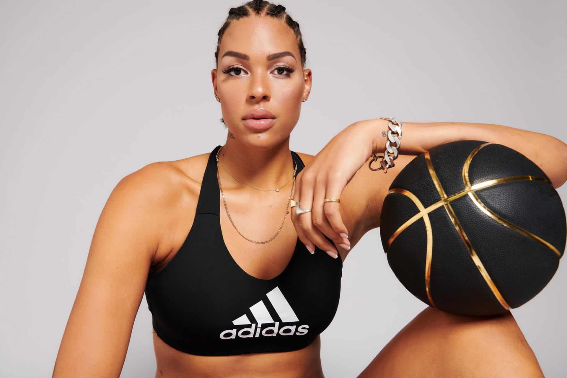 More images for liz cambage.