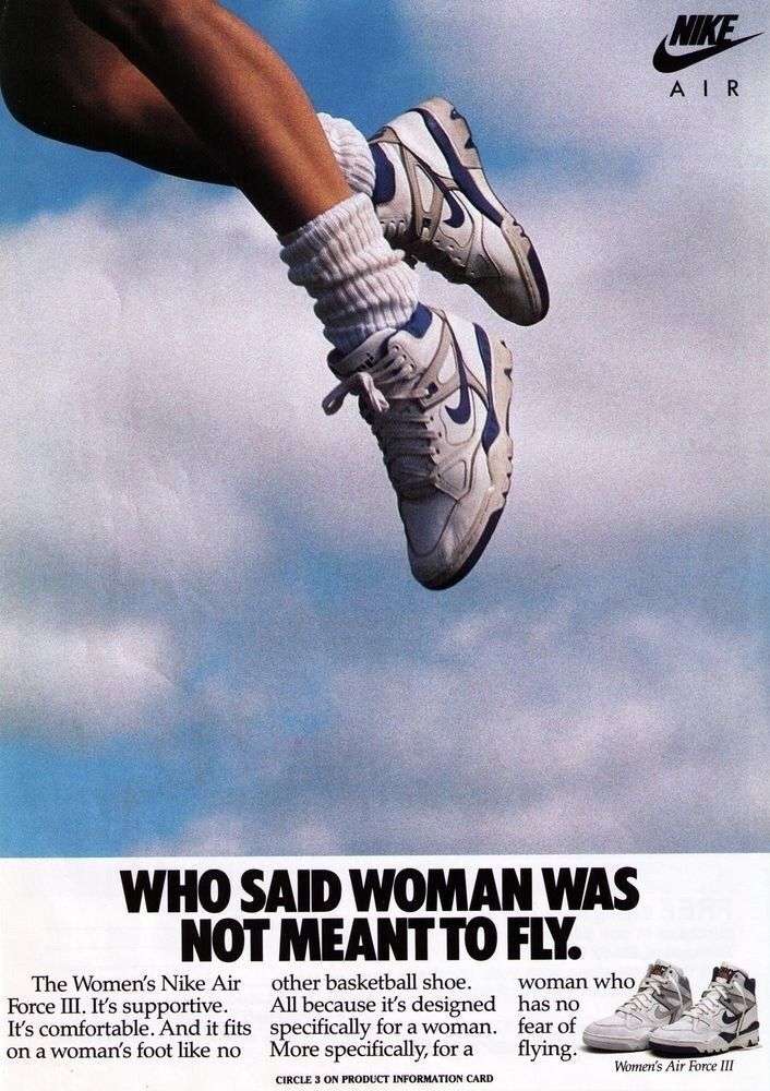  Nike Women's Swoosh Fly Standard Issue Basketball
