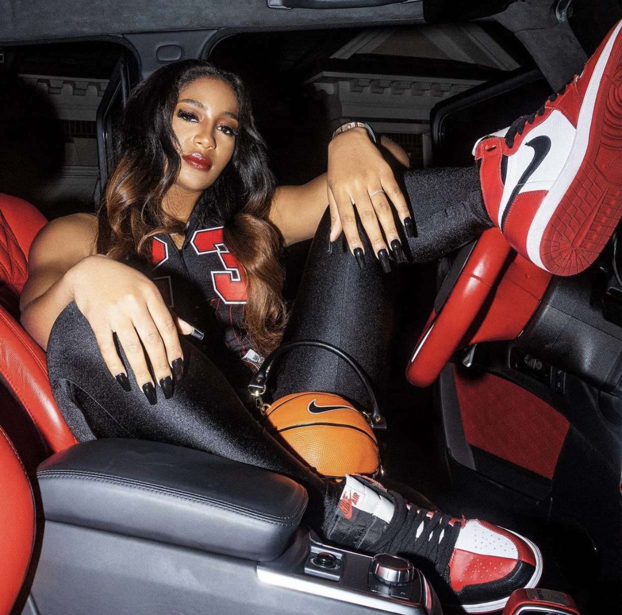 Te'a Cooper, the Superstar. Made for the W