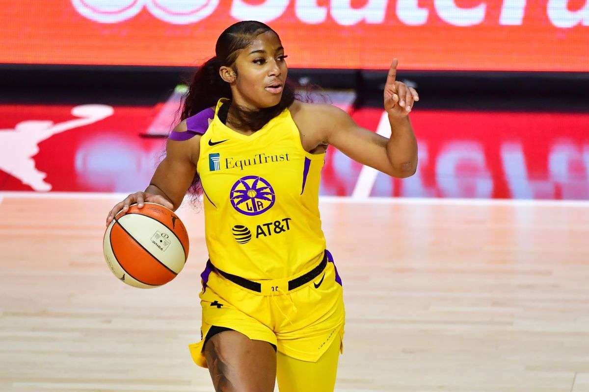 With glitz and grit, Sparks' Te'a Cooper is at the heart of an evolving  WNBA - The Athletic