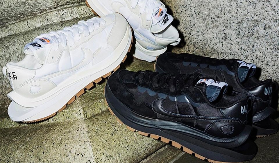 Black and white sacai nike online